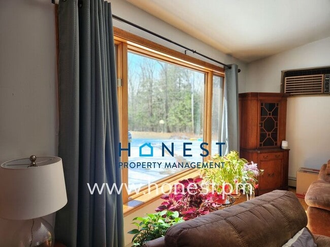 Building Photo - 12 Joey Ln