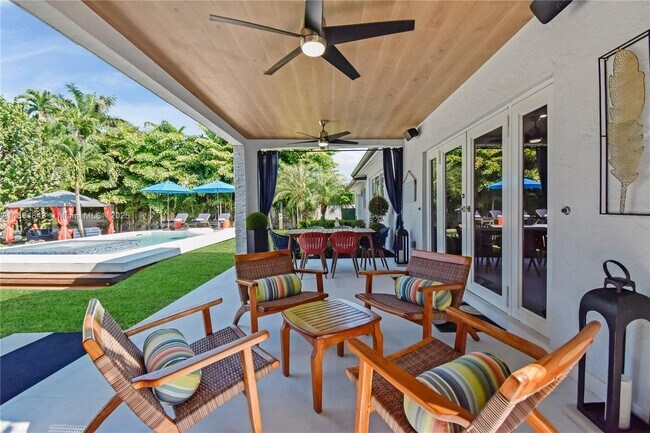 Building Photo - 14441 S Biscayne River Dr