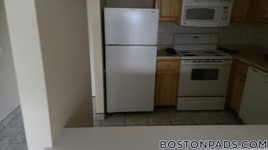 Building Photo - 24 Whites Ave