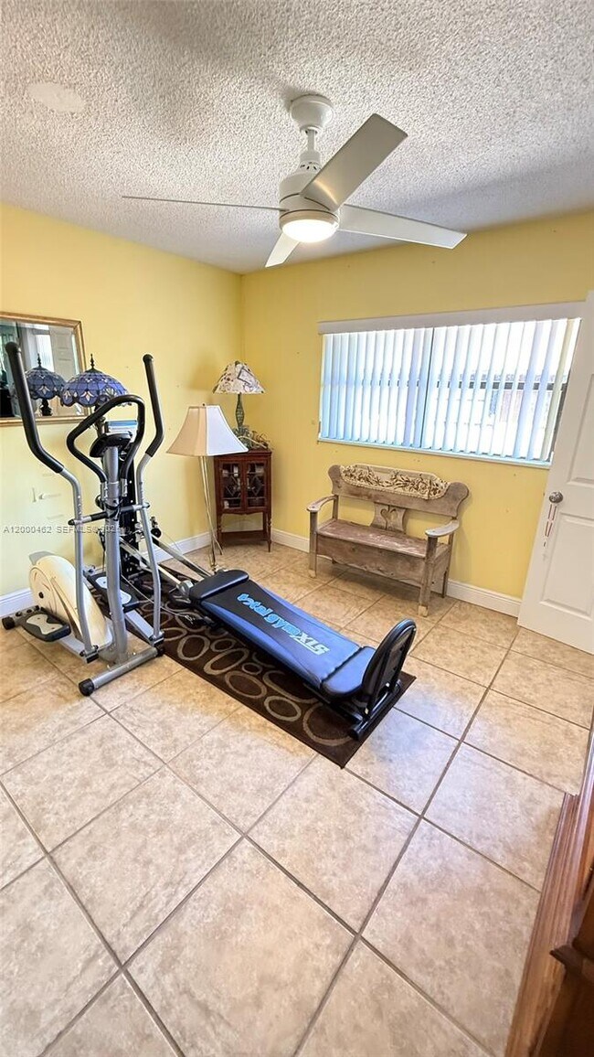 Building Photo - 6621 SW 116th Pl