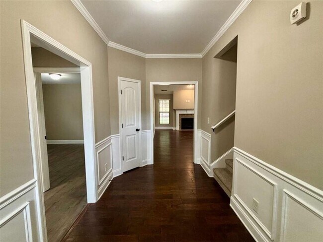 Building Photo - 4668 Hidden Creek Dr