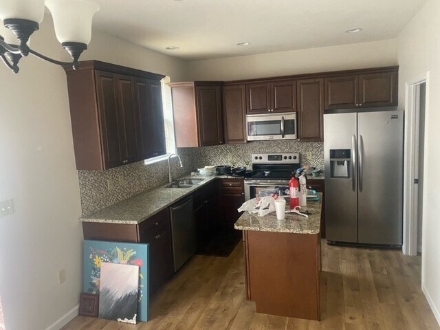 Full kitchen with Granite countertops and stainless steel - 1159 Ledge Dr