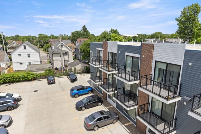 Building Photo - 12607 Larchmere Blvd