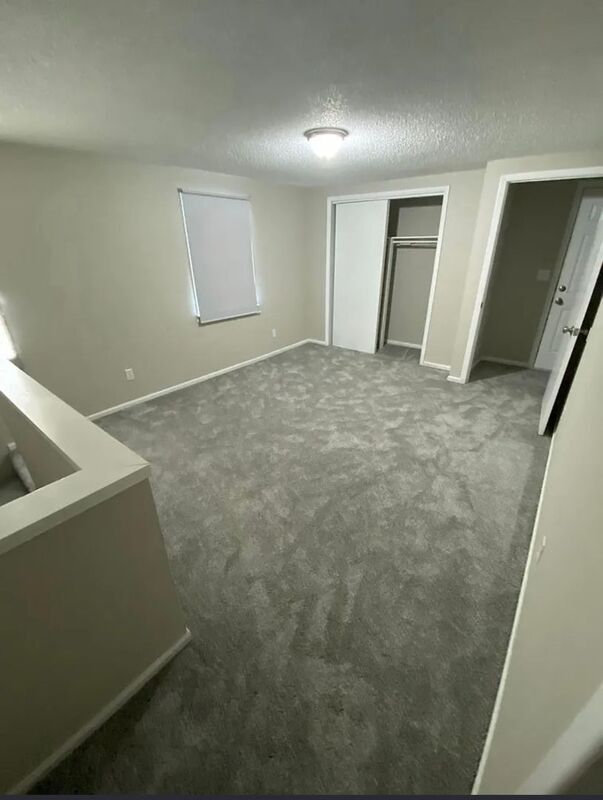 Building Photo - 200 3rd St