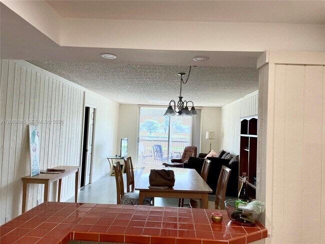 Building Photo - 3150 W Rolling Hills Cir
