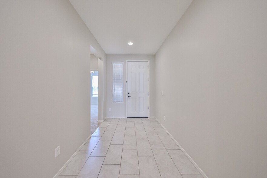 Entry - 18172 W Vista Norte St