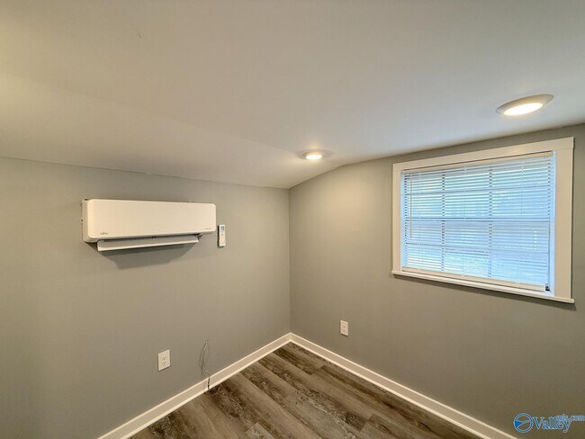 Building Photo - 3316 Clopton St SW