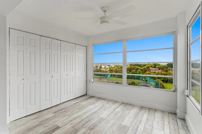 Building Photo - 9233 SW 8th St