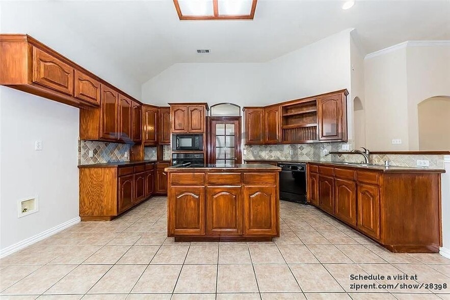 Building Photo - 3616 Sam Rayburn Trail
