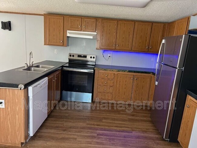 Building Photo - 101 Caudle Ln