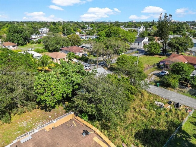 Building Photo - 1829 NW 62nd Terrace