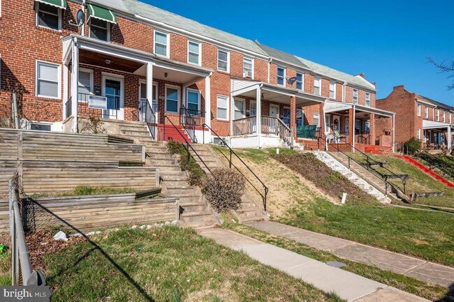 Building Photo - 330 Kane St