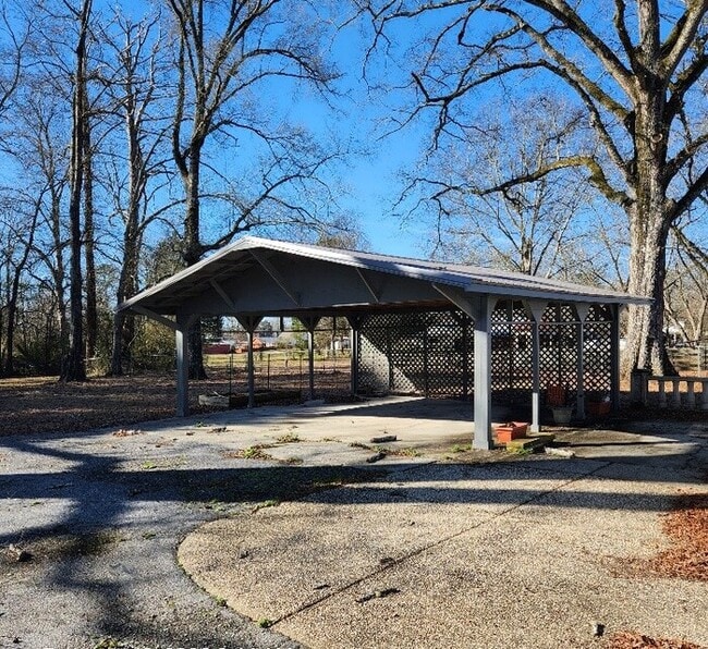 Building Photo - Charming One-Level Home in Columbiana!