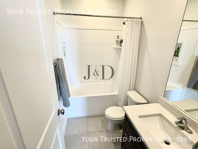 Building Photo - 5096 Putney Hill Rd