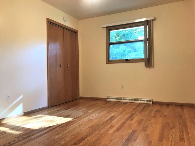 Building Photo - 5806 Tolman Terrace