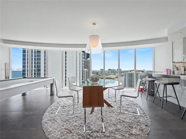 Building Photo - 17555 Collins Ave