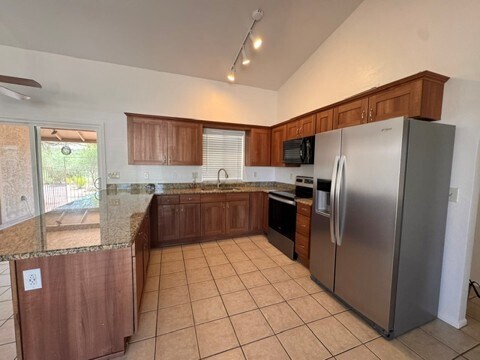Building Photo - 16739 E Ashbrook Dr