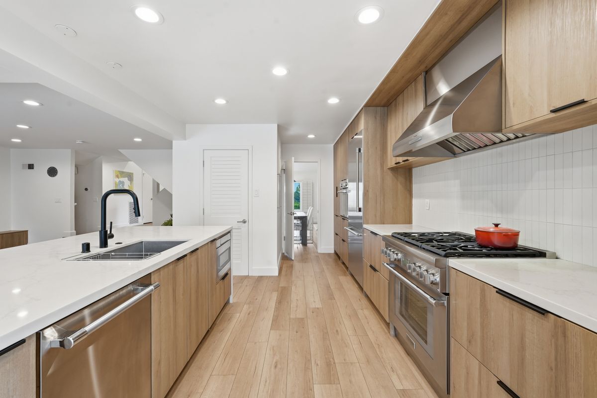 Building Photo - 28751 King Arthur Ct