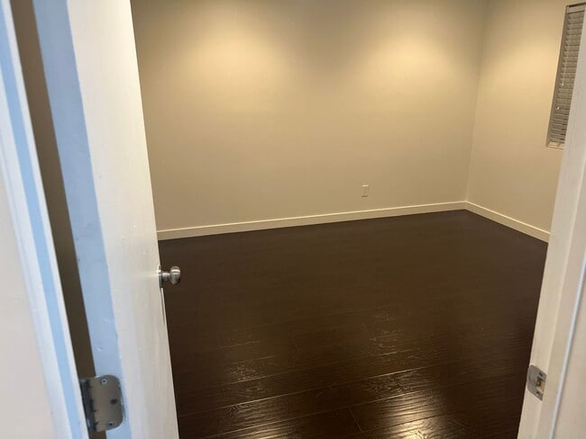 Building Photo - True Beauty! SOLAR