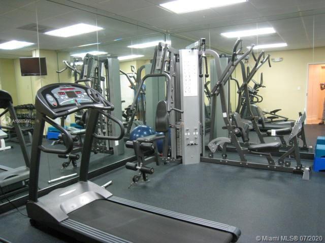 Building Photo - 1555 N Treasure Dr