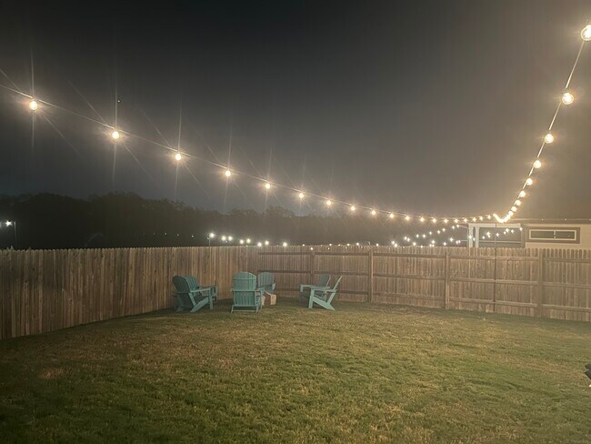 Building Photo - 14005 Zuhause Dr