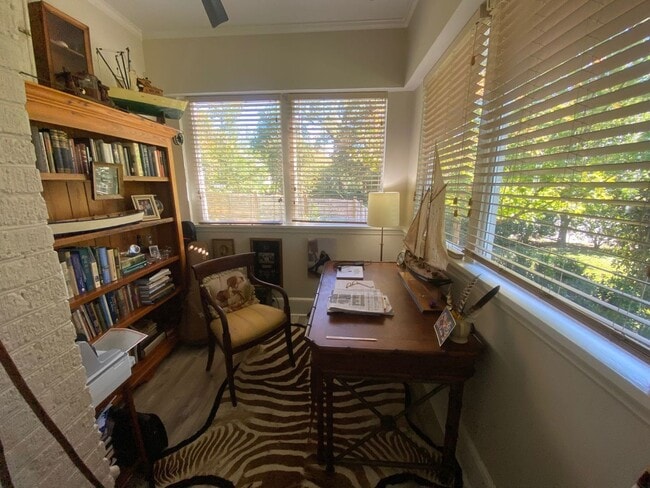 Building Photo - 2225 Blossom St