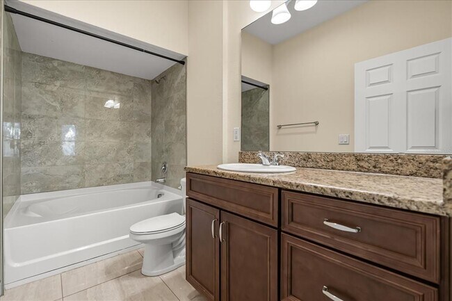 Building Photo - 2018 Royal Vista Ct