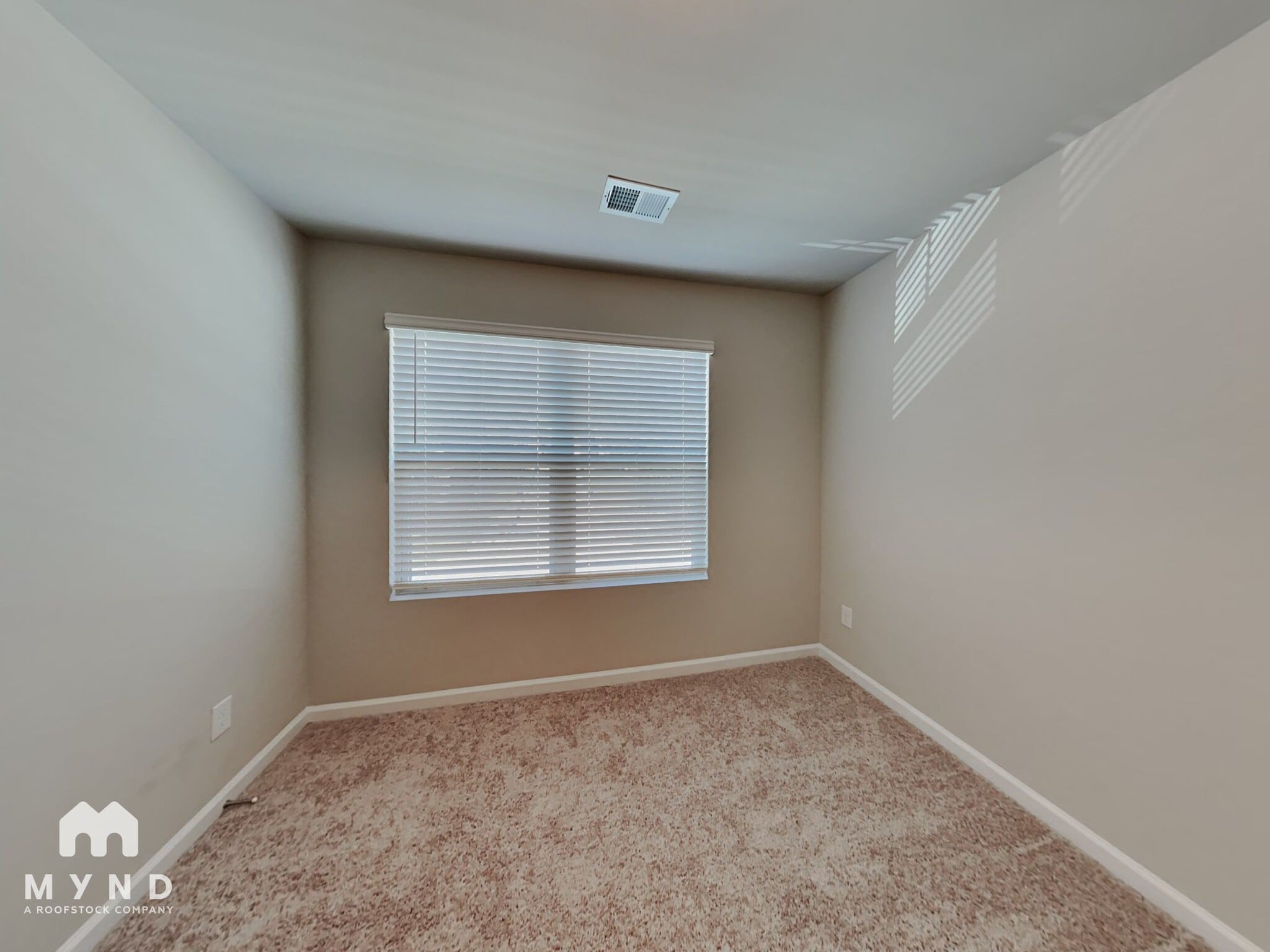 Building Photo - 418 S Fortune Way