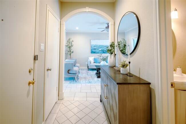 Building Photo - 11711 Memorial Dr