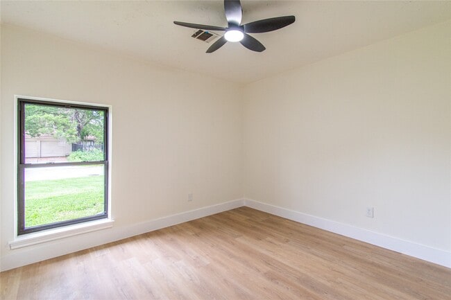 Building Photo - 11523 Bandlon Dr