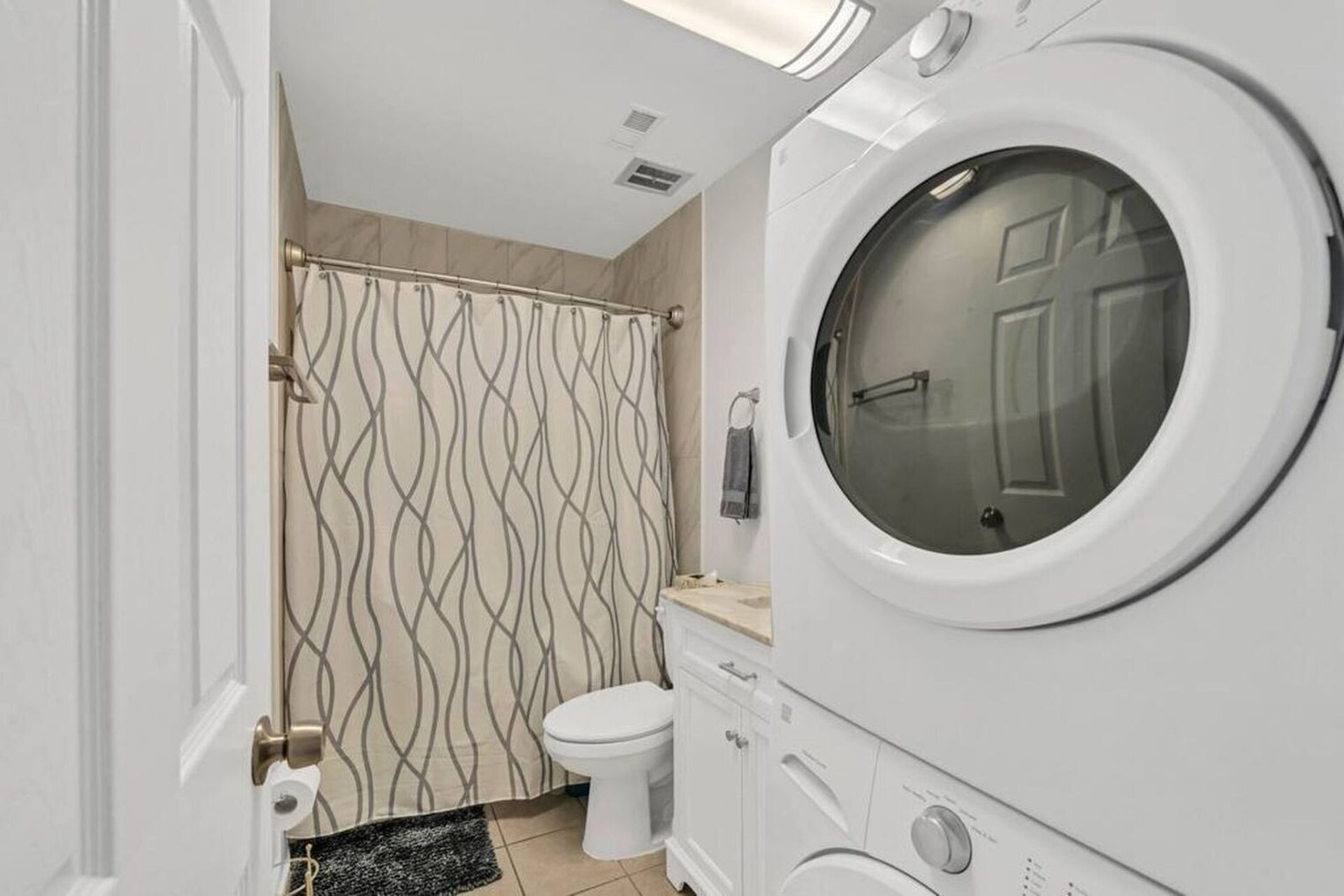 Building Photo - 302 Santa Rosa Blvd