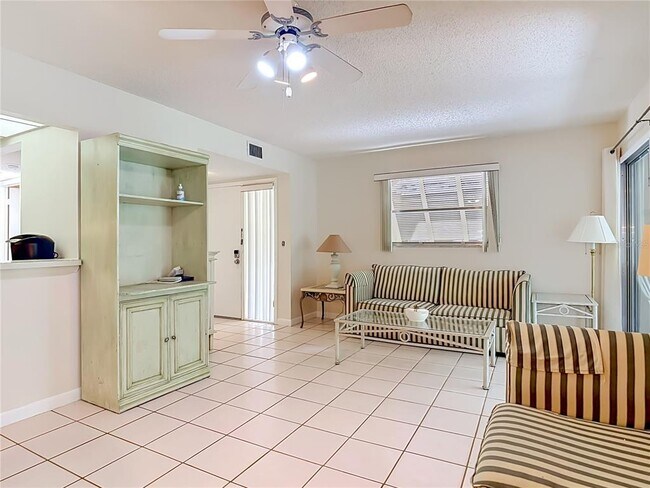 Building Photo - 110 Cypress Woods Ct