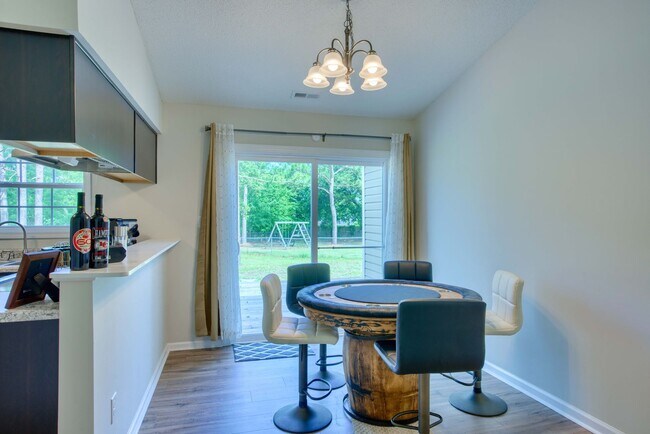 Building Photo - 600 Calabash Dr