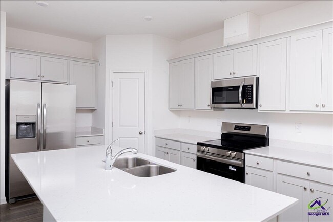 Building Photo - 218 Hickory Rdg Trl