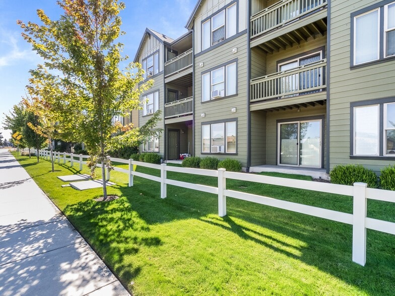Building Photo - Glacier Vista Apartments