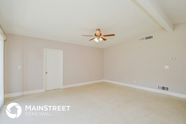 Building Photo - 1642 Banyan Dr
