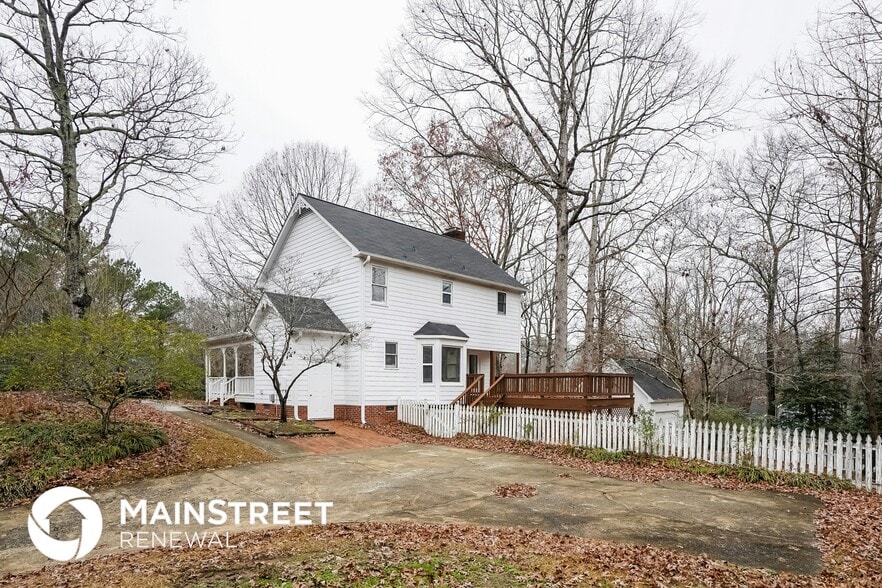 Building Photo - 7103 Chase Cir