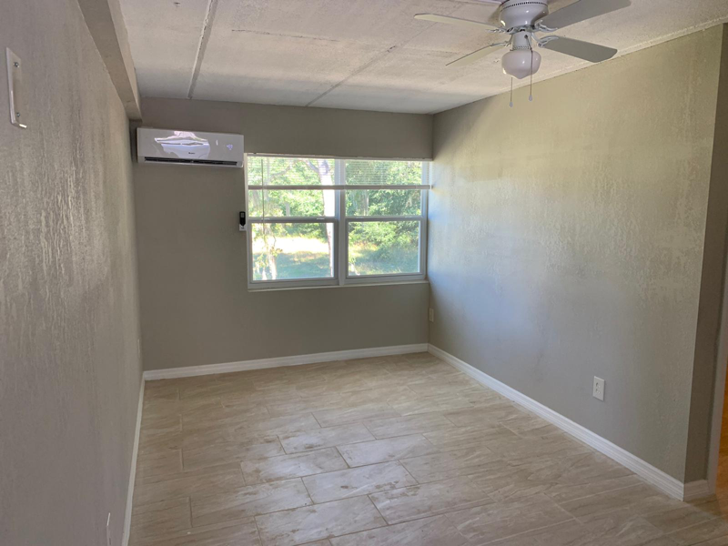 Building Photo - 767 SW Alachua Ave
