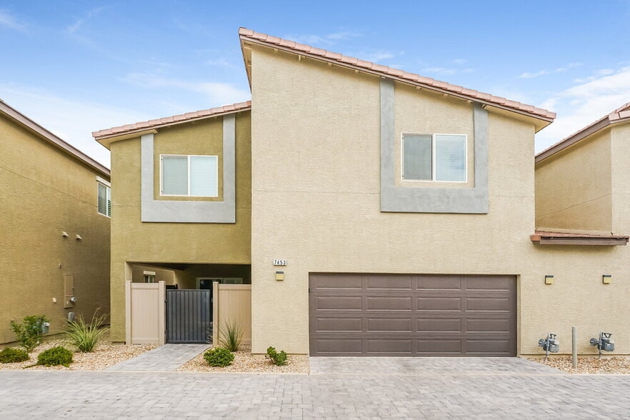 Building Photo - 7453 Garnet Moon St