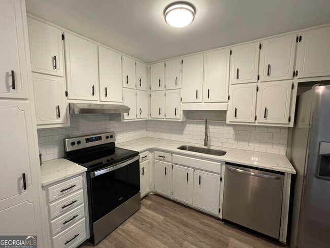 Building Photo - 407 Deergrass Trail