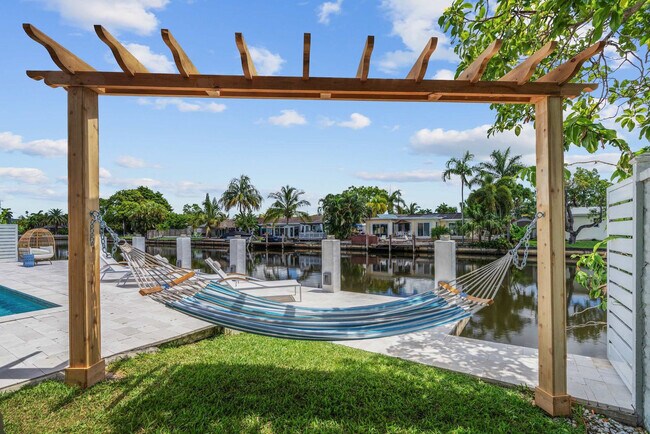 Building Photo - 2001 NW 36th St