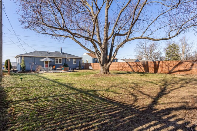 Building Photo - Beautiful Home In Underwood Park Neighborhood