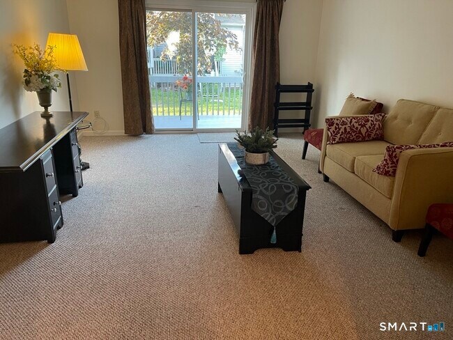 Building Photo - 448 Cypress Rd