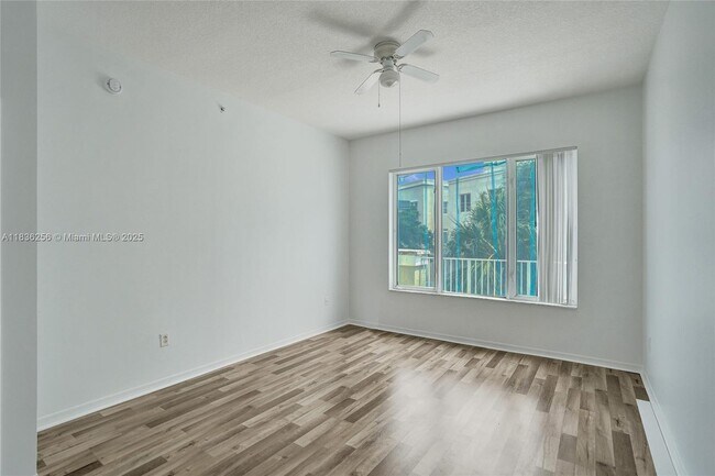 Building Photo - 1200 Town Center Dr