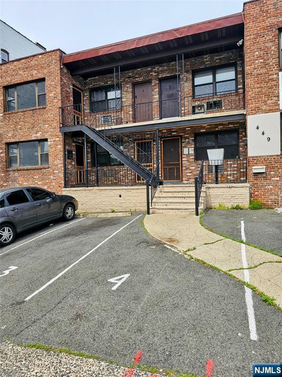 Building Photo - 449-451 Washington St