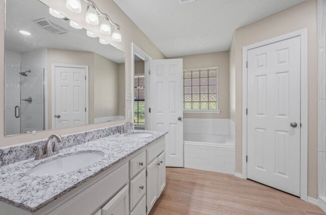 Building Photo - 2708 Azure Hills Dr