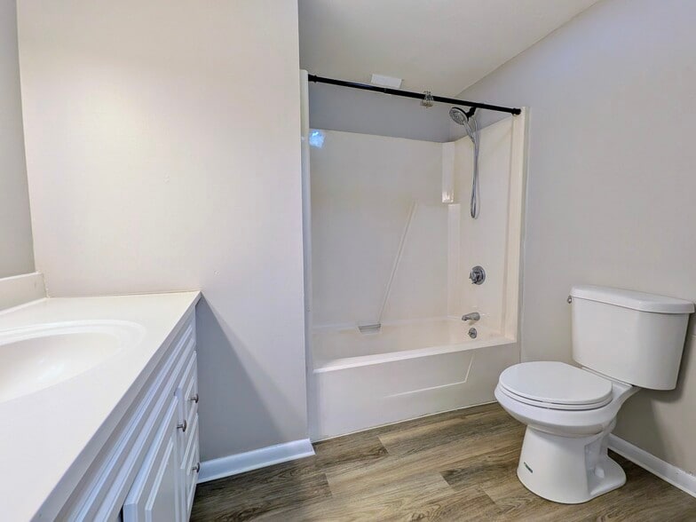 Building Photo - 6 Park St