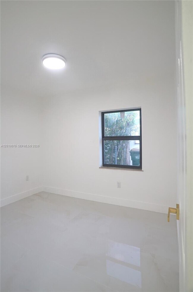 Building Photo - 315 NW 127th St