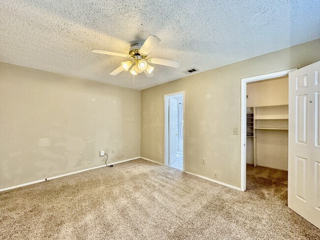 Building Photo - 6300 Westlane