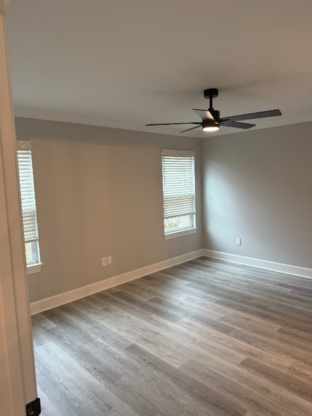 Building Photo - 16 Naskapi St